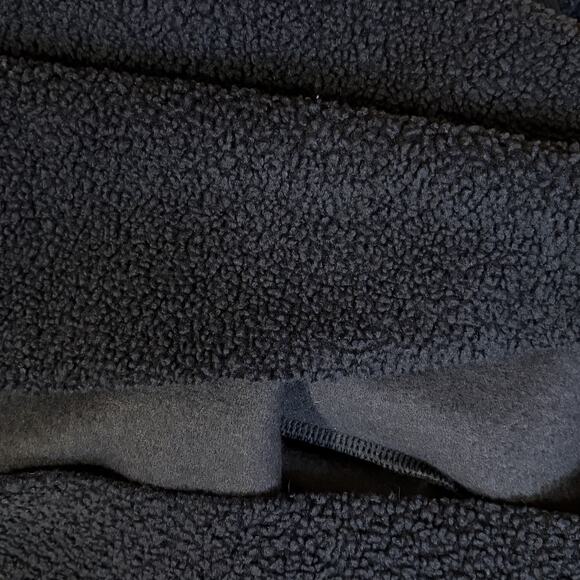 American Eagle Sweater Womens Small Teddy Sherpa Crop Boxy Black Crew Neck - Picture 9 of 9